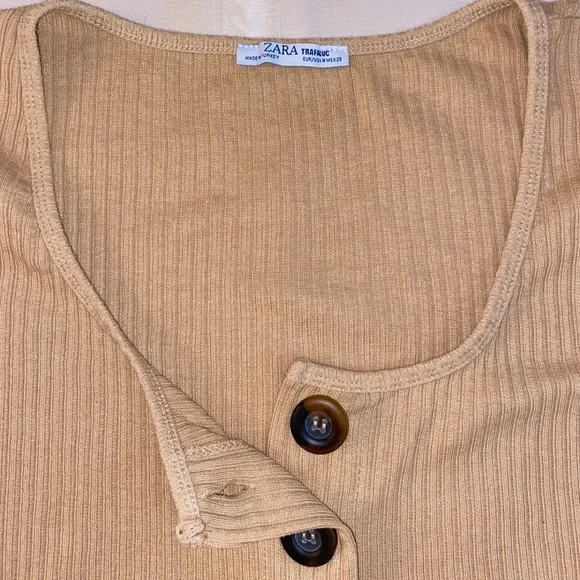 Zara Button-Up Top - Picture 2 of 2